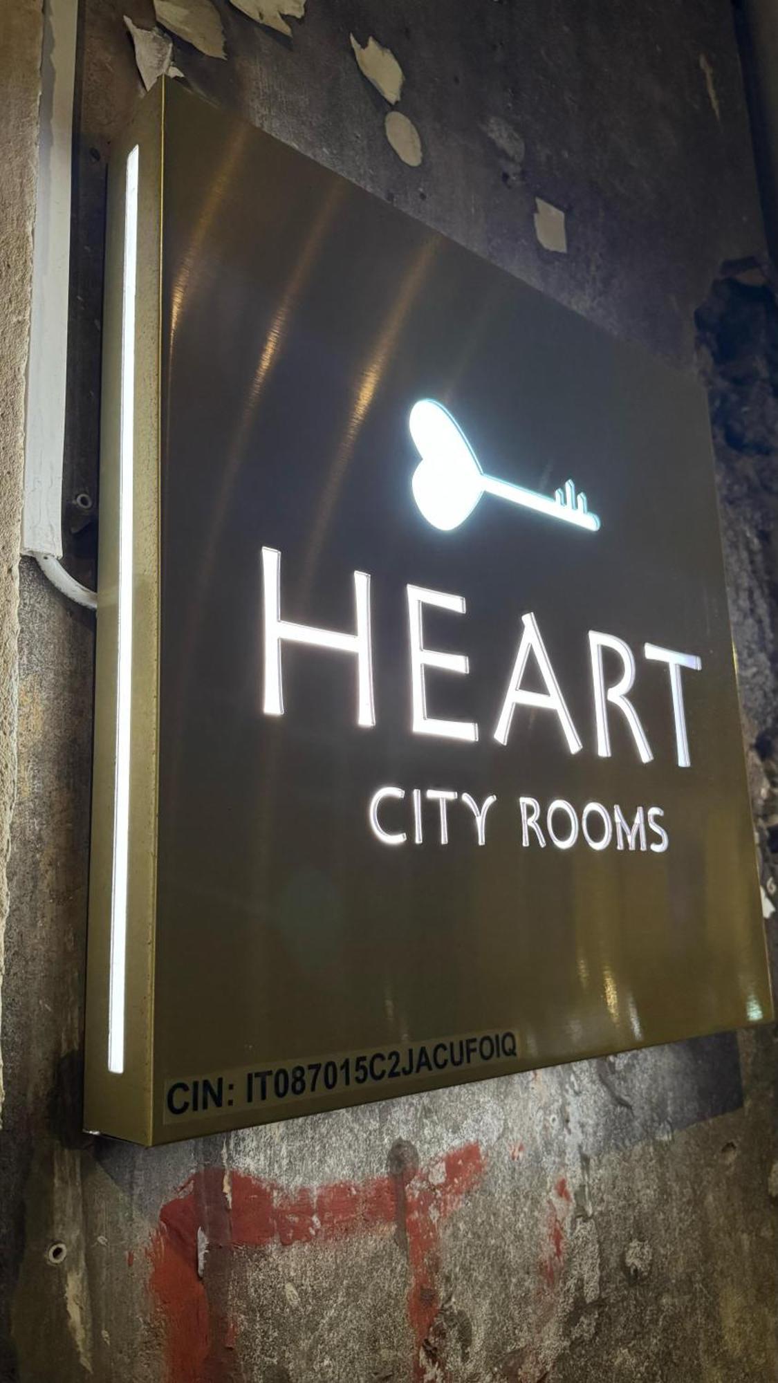 Heart City Rooms Катания Екстериор снимка